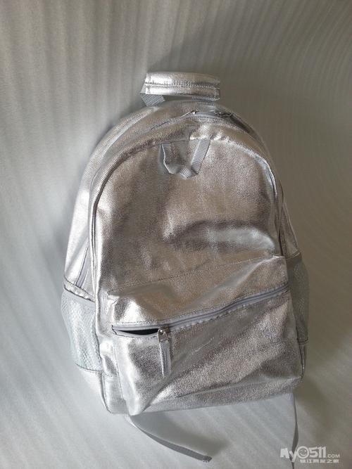 美国Old Navy双肩背包工厂直销全解析 从服装鞋帽到高性价比配饰